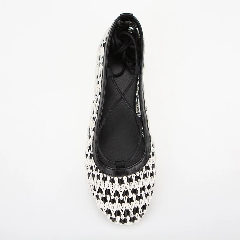 Black & White Woven Flat manufacturers